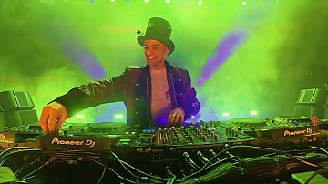 WonkyWilla performing live on stage